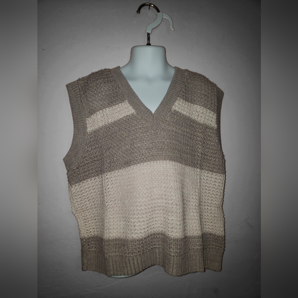💖 Girls Striped Sweater Vest - Picture 2 of 16
